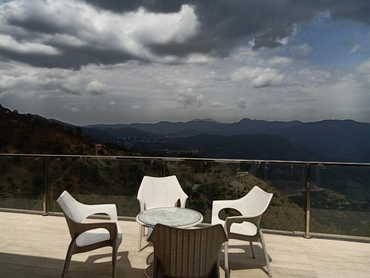 Pine Peak Villa Kasauli Exterior photo